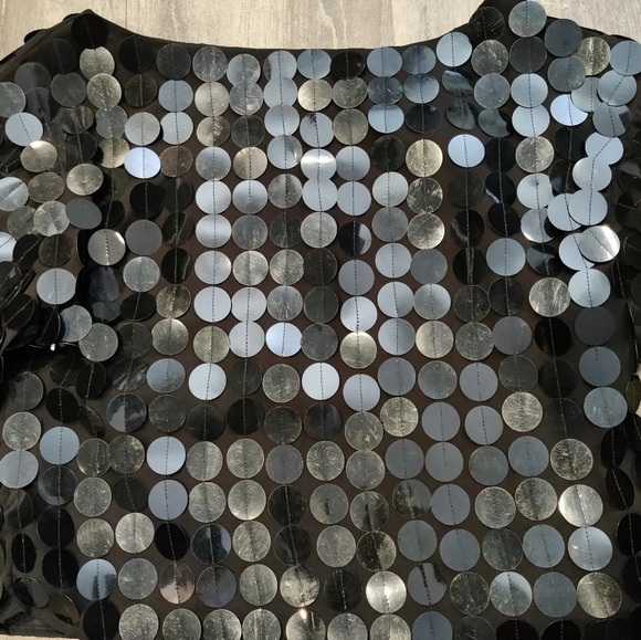 *NWT* Lovers + Friends Sequin Boxy Party Crop - Picture 3 of 6